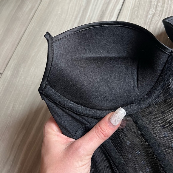 NWOT 🖤 Victoria’s Secret VS Size 34C Boned Mesh Push Up Bustier w/ Garters - Picture 8 of 10